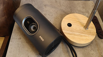 家族や仲間と集まるときの必需品!縦型対応の次世代プロジェクター、PicoPlay+で楽しい時間を丸ごと持ち運べる