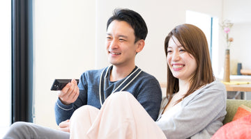 映像はやっぱりスマホより大画面がいいぞー！！プロジェクターのある生活！ 今週末、家のプロジェクターで映画鑑賞しない？？とデートに誘ってみた編