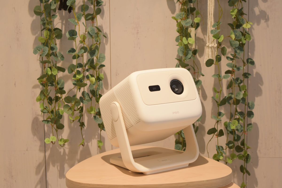 【レビュー】おしゃれでかわいいJMGO N1S Nanoを使ってみた！メチャクチャ使いやすくて初めてのプロジェクターにピッタリ！