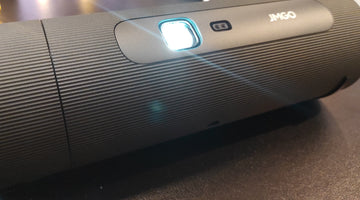 プロジェクターの「ANSIルーメン」や「ISOルーメン」とは？実際の映像比較で見る“数値だけじゃ分からない”明るさの違い